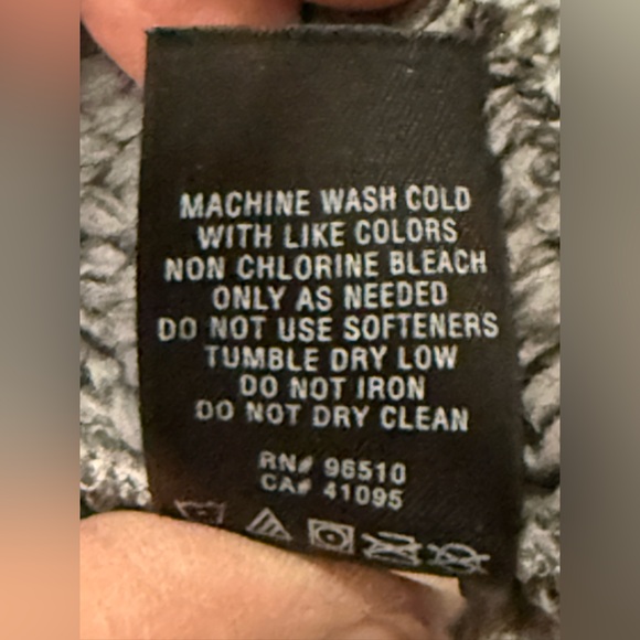 Under Armour Men's L Loose Charcoal and Light Gray Hooded Performance Jacket - Picture 6 of 10